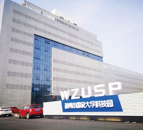 智慧互动新体验 速维科技滑轨屏一体化解决方案深度解析